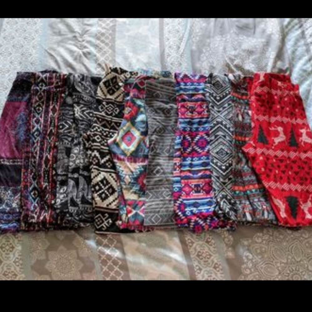 Bundle of 10 soft leggings